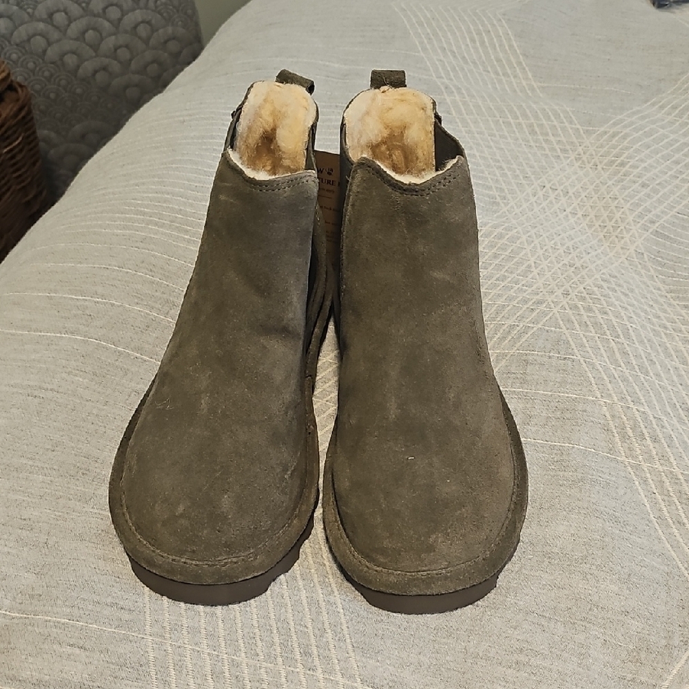 BearPaw Ankle Boots in Olive Suede